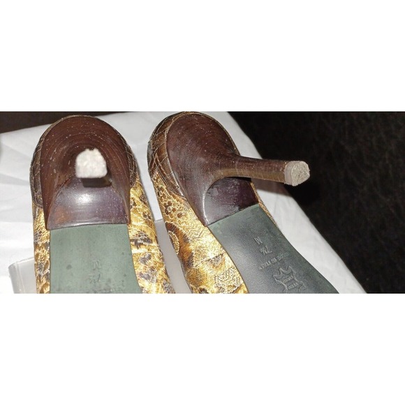 Donald J Pliner Couture Brown Leather Tapestry Pointed Toe Pumps Size 7.5 - Picture 5 of 7